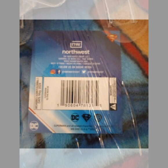 Superman   Twin size Raschel Blanket - Picture 2 of 4